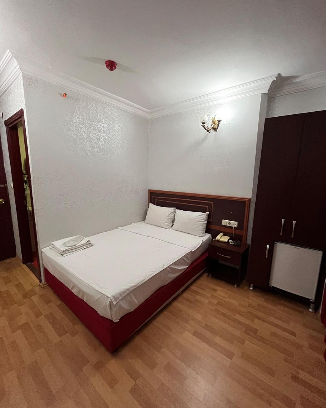 Red White Hotel Istambul Extérieur photo