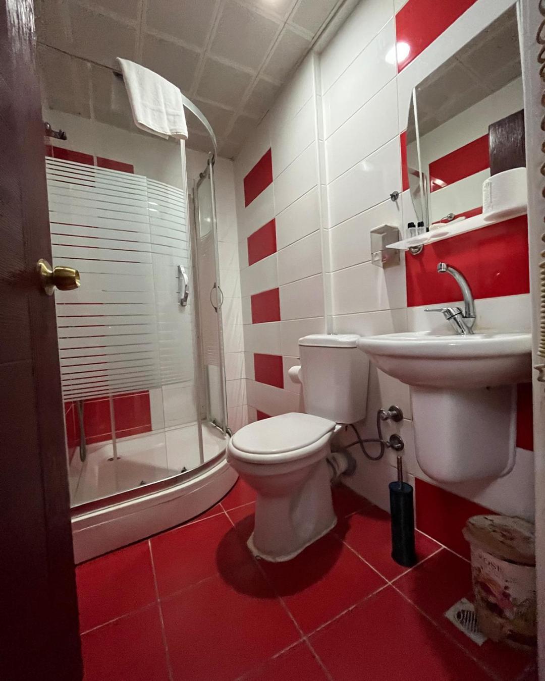 Red White Hotel Istambul Extérieur photo